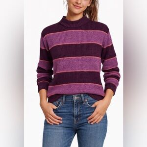 Women's American Eagle Super Soft Fluffy Sweater Size XS Oversized Boxy Fit